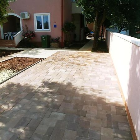 Apartmani Elena Лижнян Экстерьер фото